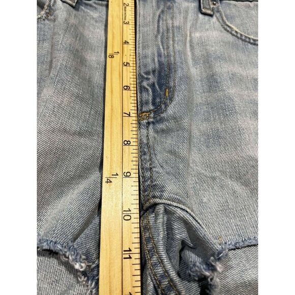 Gap 1969 Shorts Women's Size 31 Slim Denim Light Wash Distressed Patches Concert - Picture 8 of 9